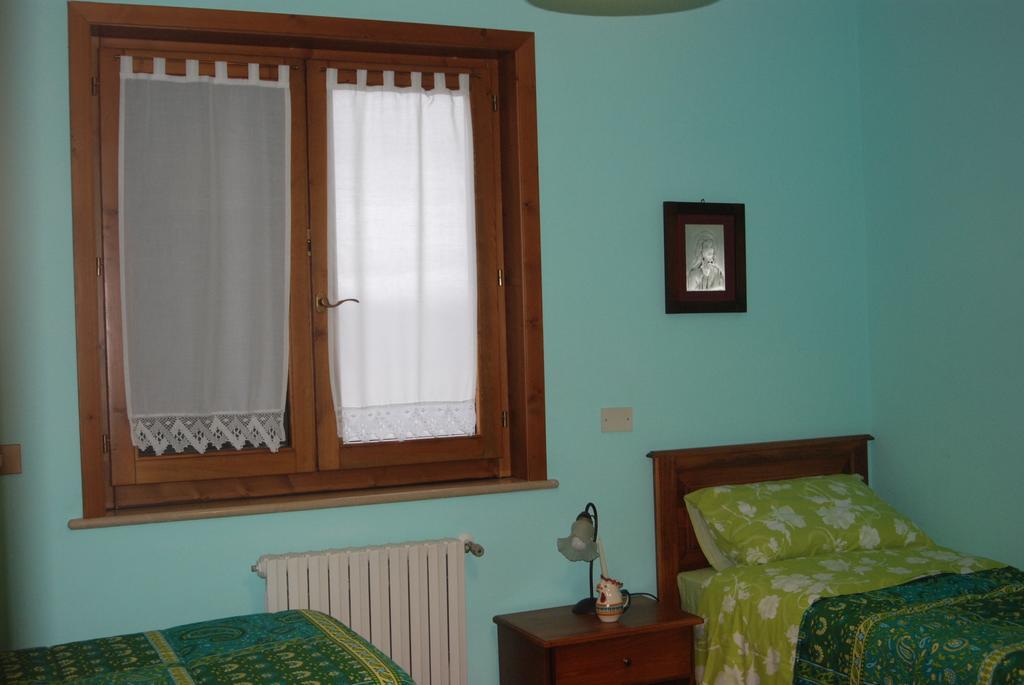 Casa Mariu Hotel Sala Consilina Habitación foto