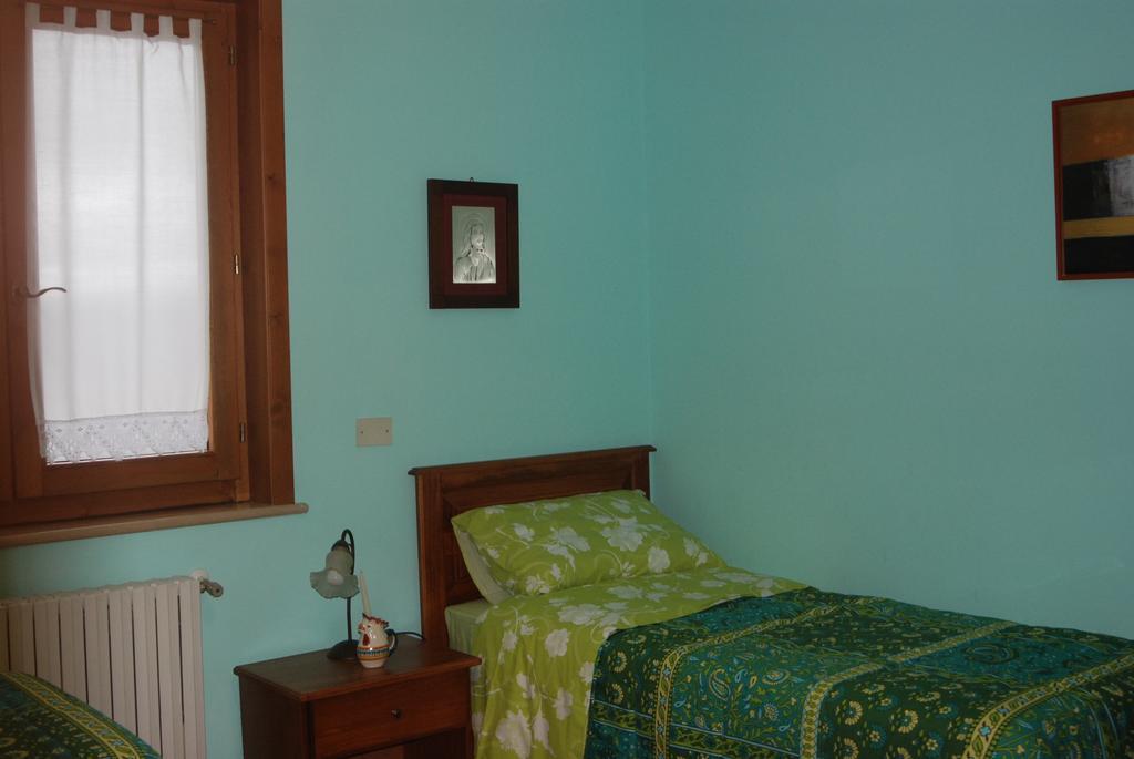 Casa Mariu Hotel Sala Consilina Habitación foto
