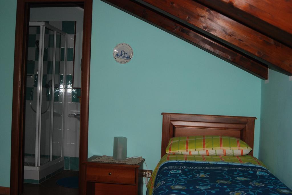 Casa Mariu Hotel Sala Consilina Habitación foto