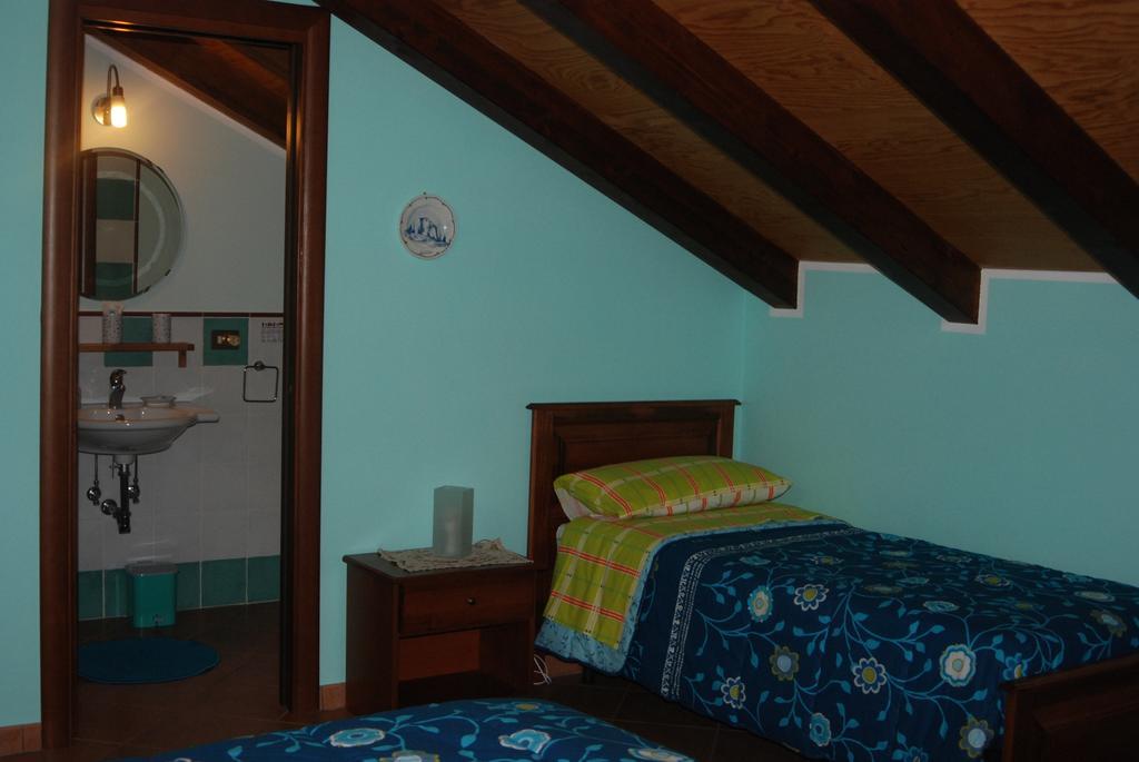 Casa Mariu Hotel Sala Consilina Habitación foto